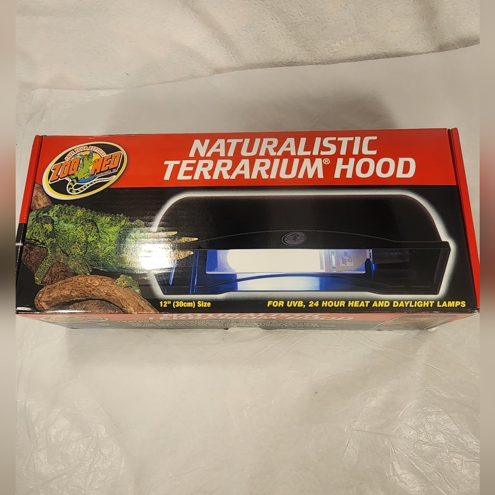 Zoo Med Naturalistic Terrarium Hood 12inch For 5.0 UVB,Heat and Daylight Lamps